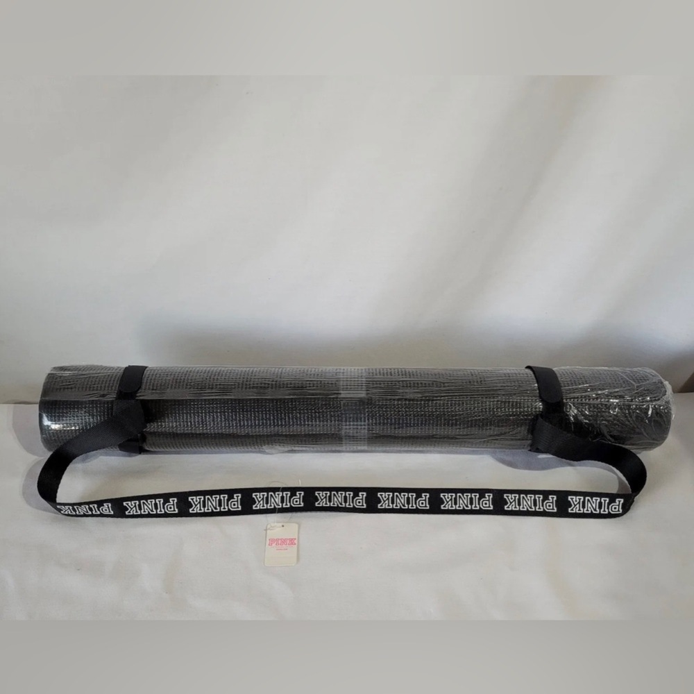 Victoria’s Secret PINK YOGA WORKOUT MAT BLACK NWT!